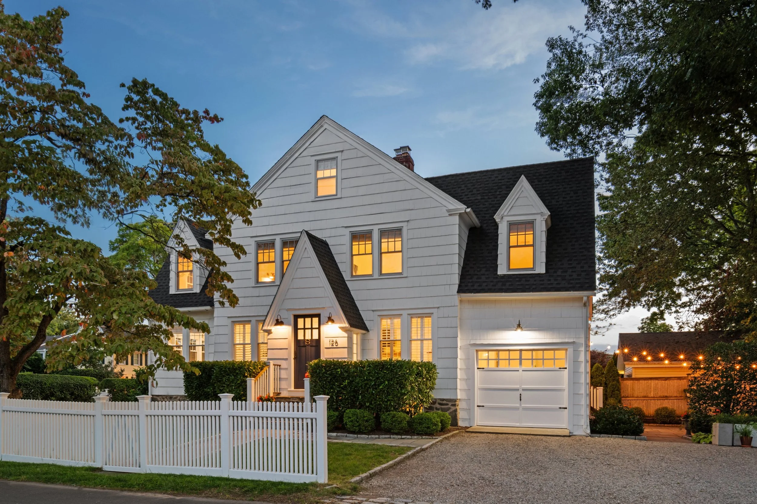 Home-at-twilight_126-Oldfield-Road-Fairfield-CT_023-.jpg