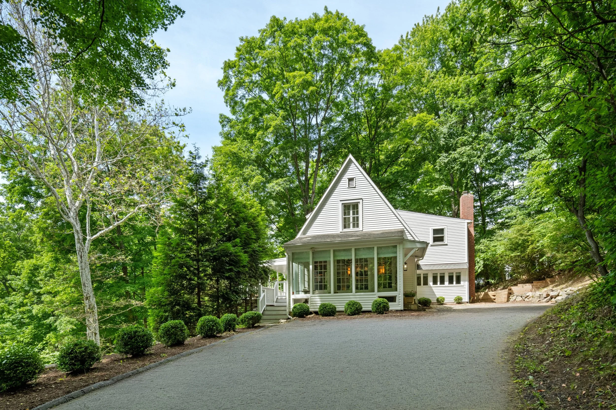 Approach-123-Lyons-Plain-Road-Weston-CT_004.jpg