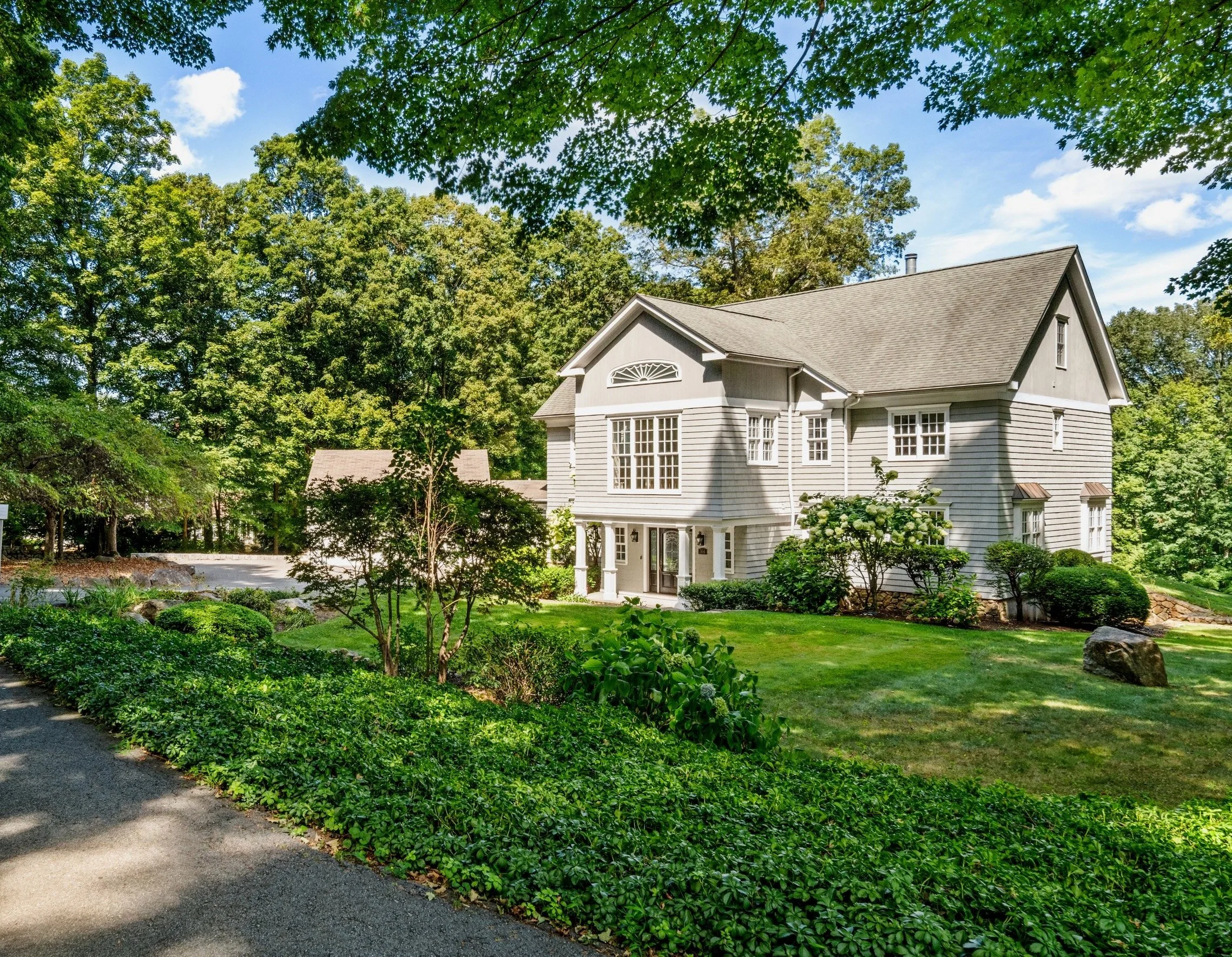 Front-of-home_003-304ChestnutHillRoad-Wilton-CT-06897-SMALL.jpg