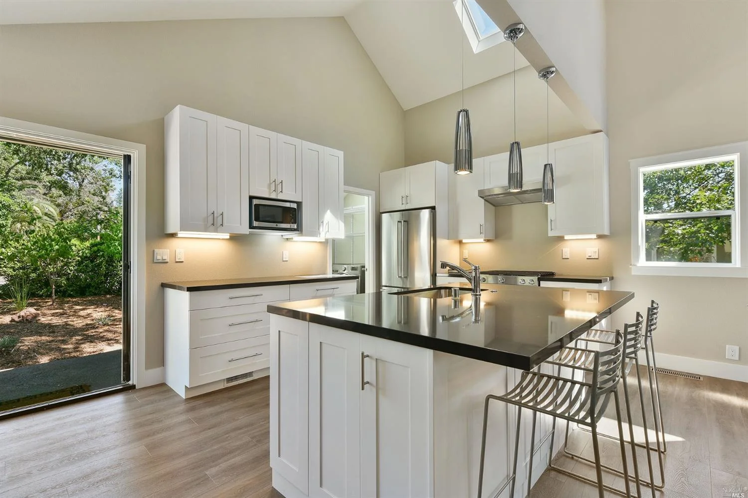 Kitchen 1.jpg