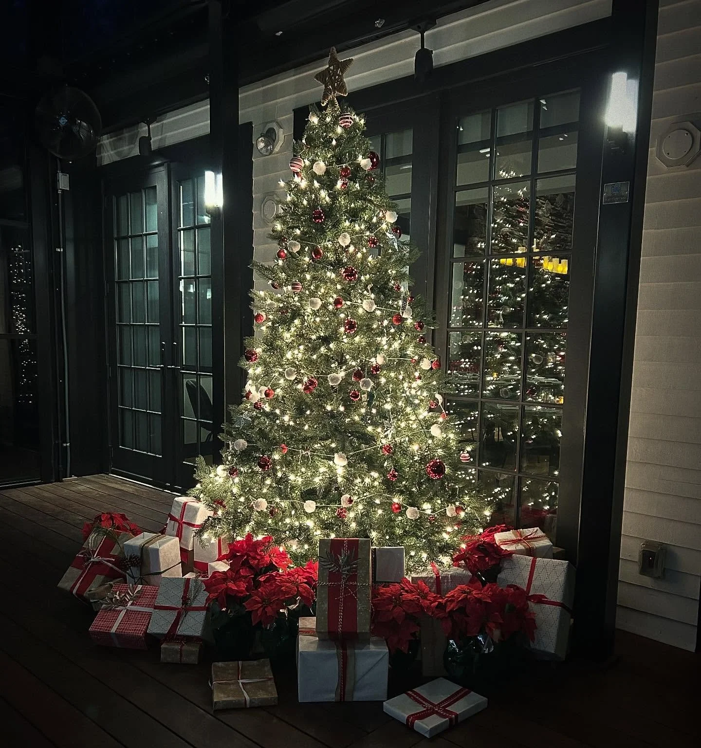 Have you seen our Christmas Eve menu? It&rsquo;s up on our website, www.thehillcloster.com
Take a look and make your reservation tonight. See you soon!
#thehillfortheholidays