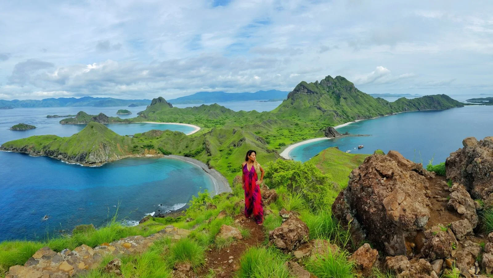 Wanderwoman Diaries: Thriving Through Love