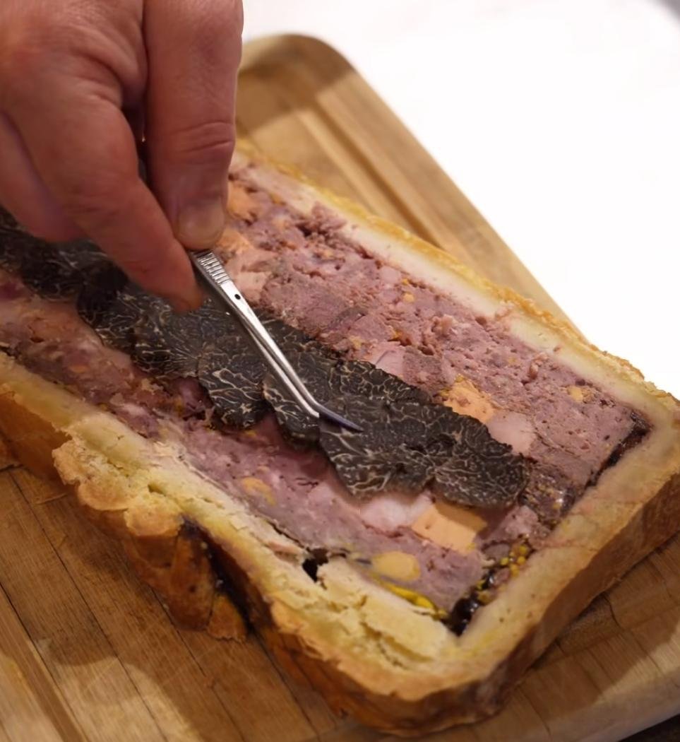 pate-en-croute-le-bon-georges-.jpeg