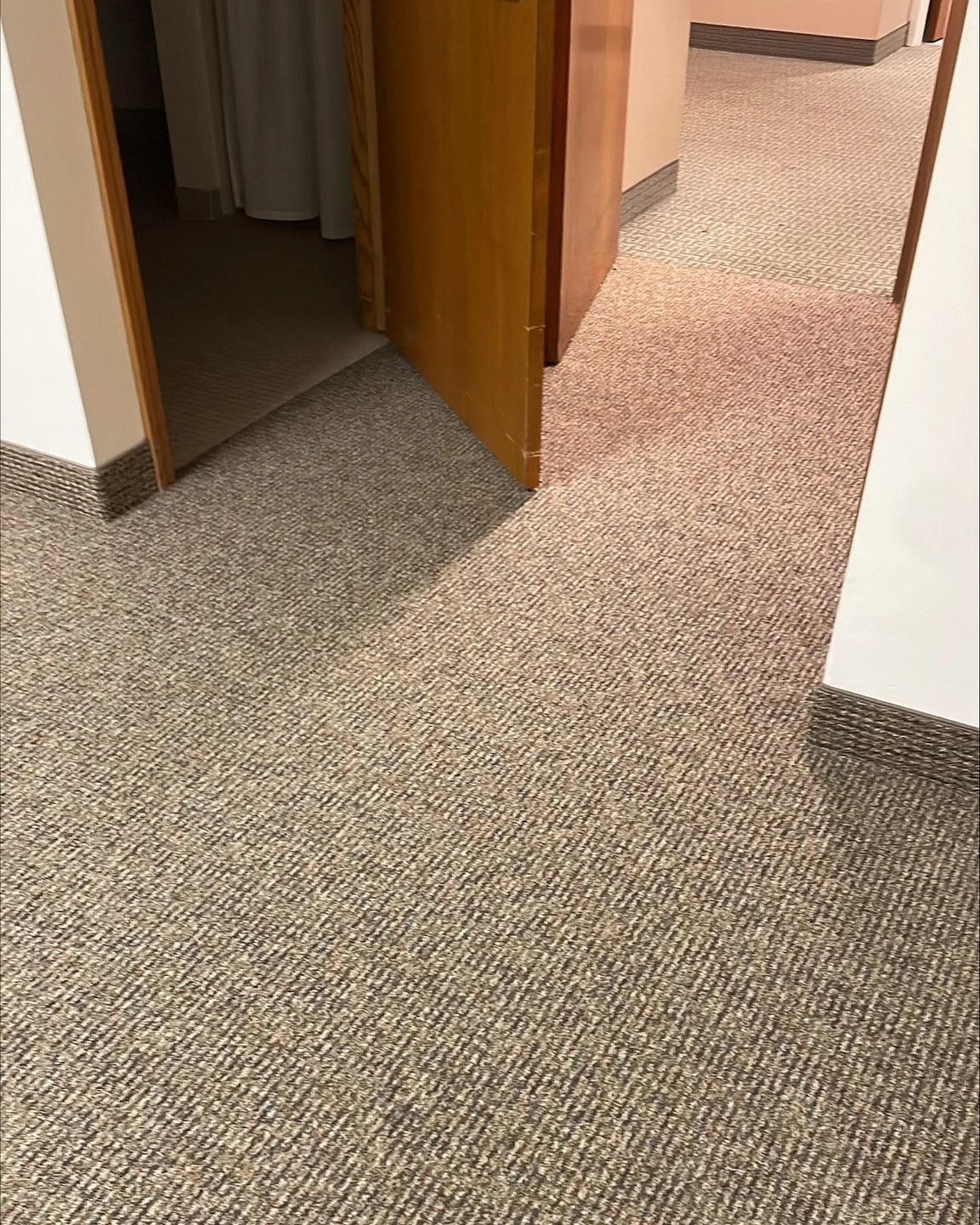 Here’s the finished look at Royal Park Place. New carpet and base installed with expert detail, delivering a clean and professional result.
#PreferredFlooring #FlooringDoneRight #ProfessionalInstall #SettingtheStandard #OneInstallationataTime