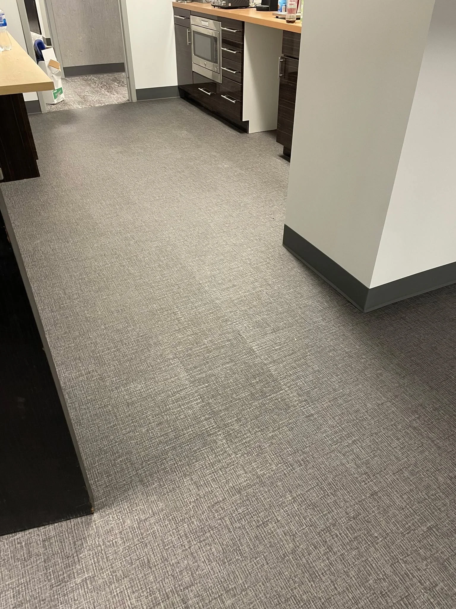 Clean. Professional. Done right. 👌
Here’s a look at the finished floors from another Preferred Flooring install.
#PreferredFlooringMI #SettingtheStandard #OneInstallationataTime