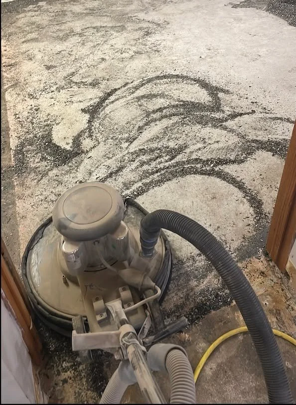 Following up on our last post &mdash; here&rsquo;s a look at more of the process that goes into creating a finished floor. 

#FlooringProfessionals #Craftsmanship #CommercialFlooring #InstallationExcellence #QualityWorkmanship #AttentionToDetail #Flo