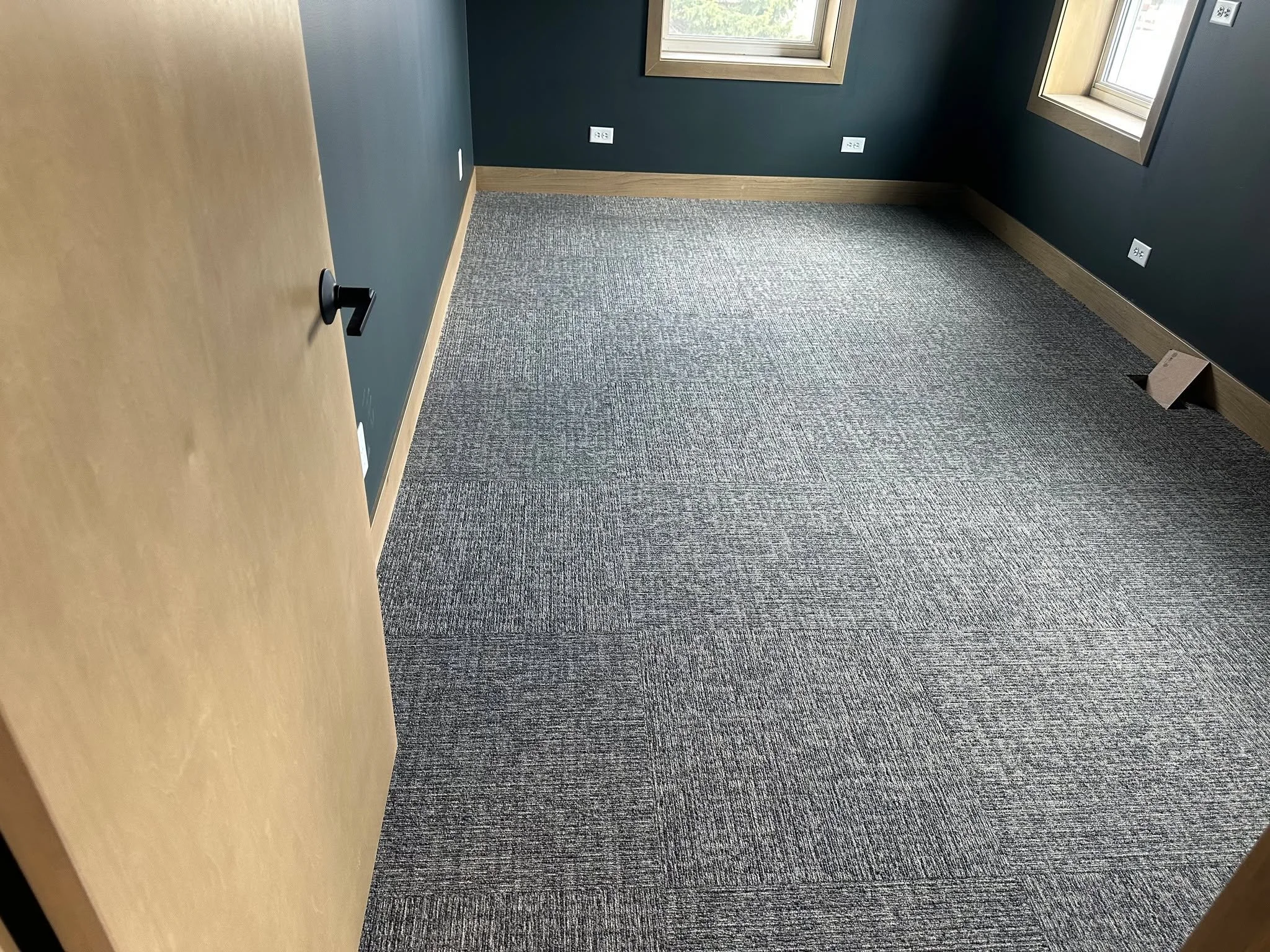 Carpet tile installation complete.

Clean layout and a consistent finish throughout the space.

#PreferredFlooring #SettingTheStandard #OneInstallationAtATime