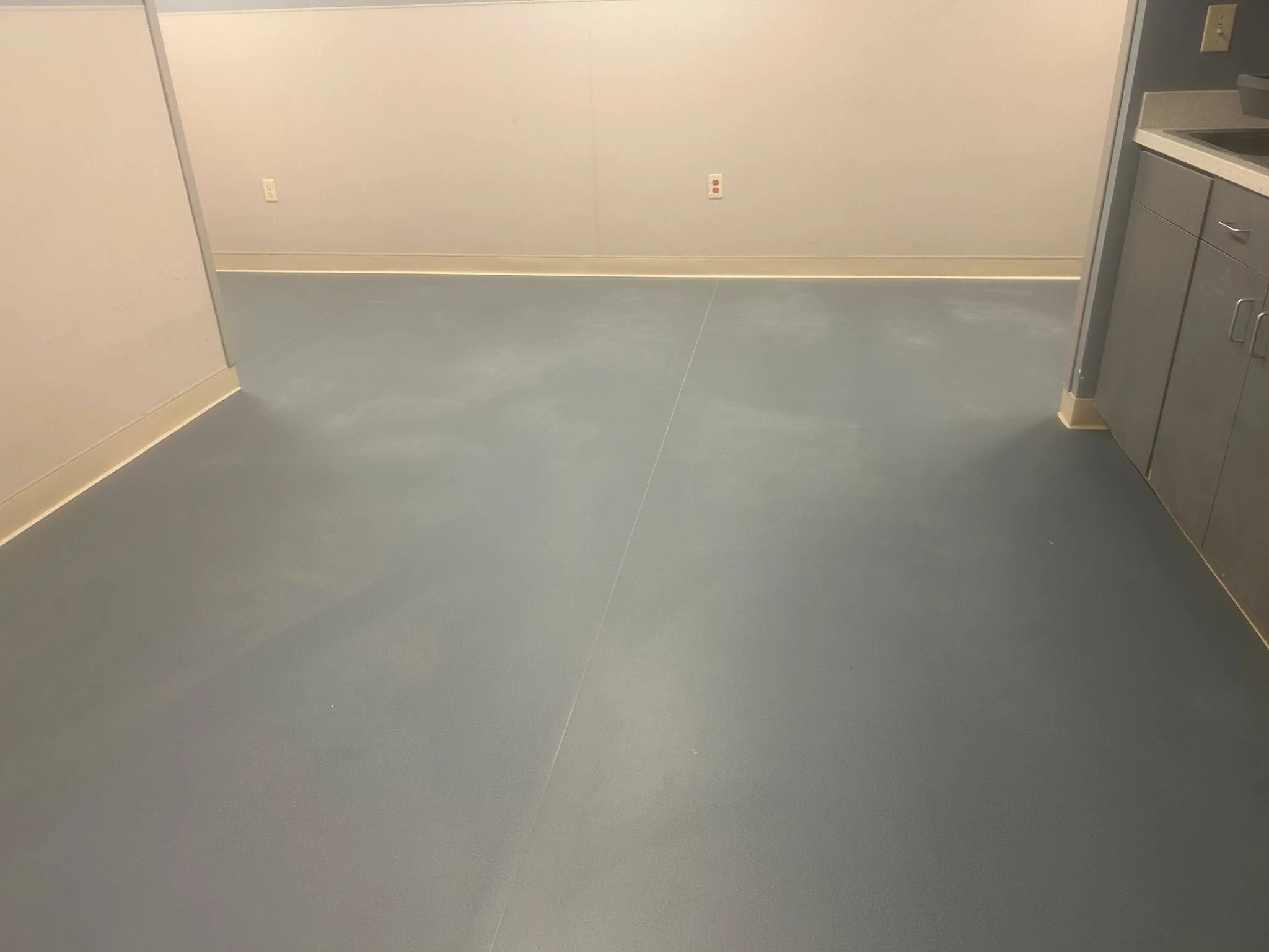 Finished work at Holland Hospital Triage.
This phase included removing existing flooring, addressing moisture issues, and installing new sheet vinyl with heat-welded seams and vinyl cove base.

A clean, durable finish completed by our team. 

#Health