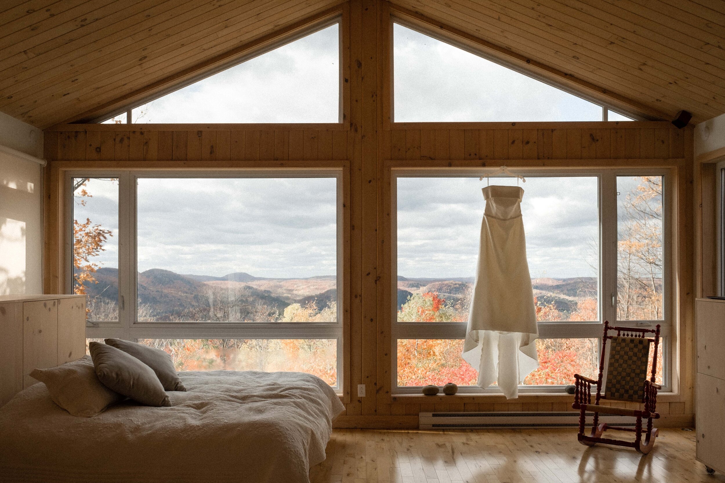 Fall Elopement in Quebec Laurentians-22.jpg