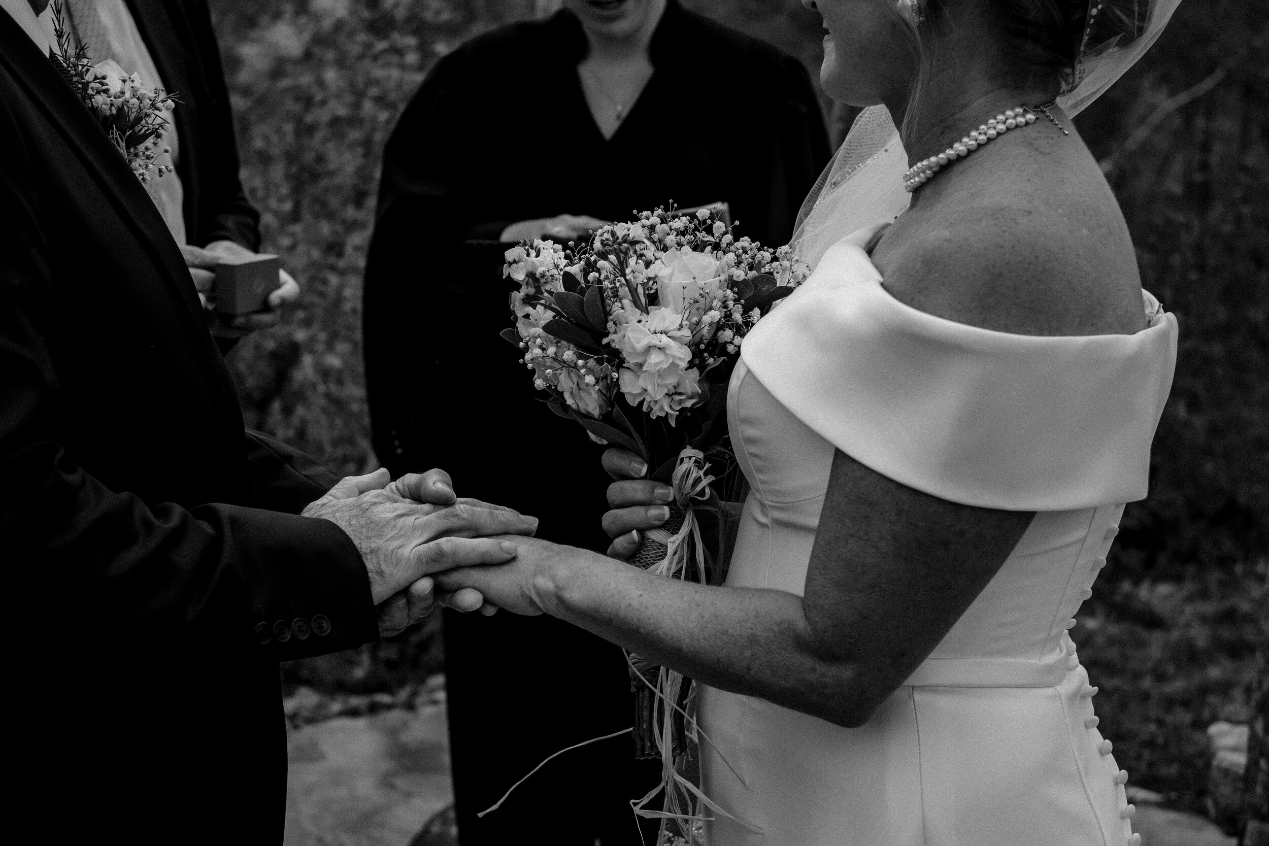 Fall Elopement in Quebec Laurentians-47.jpg