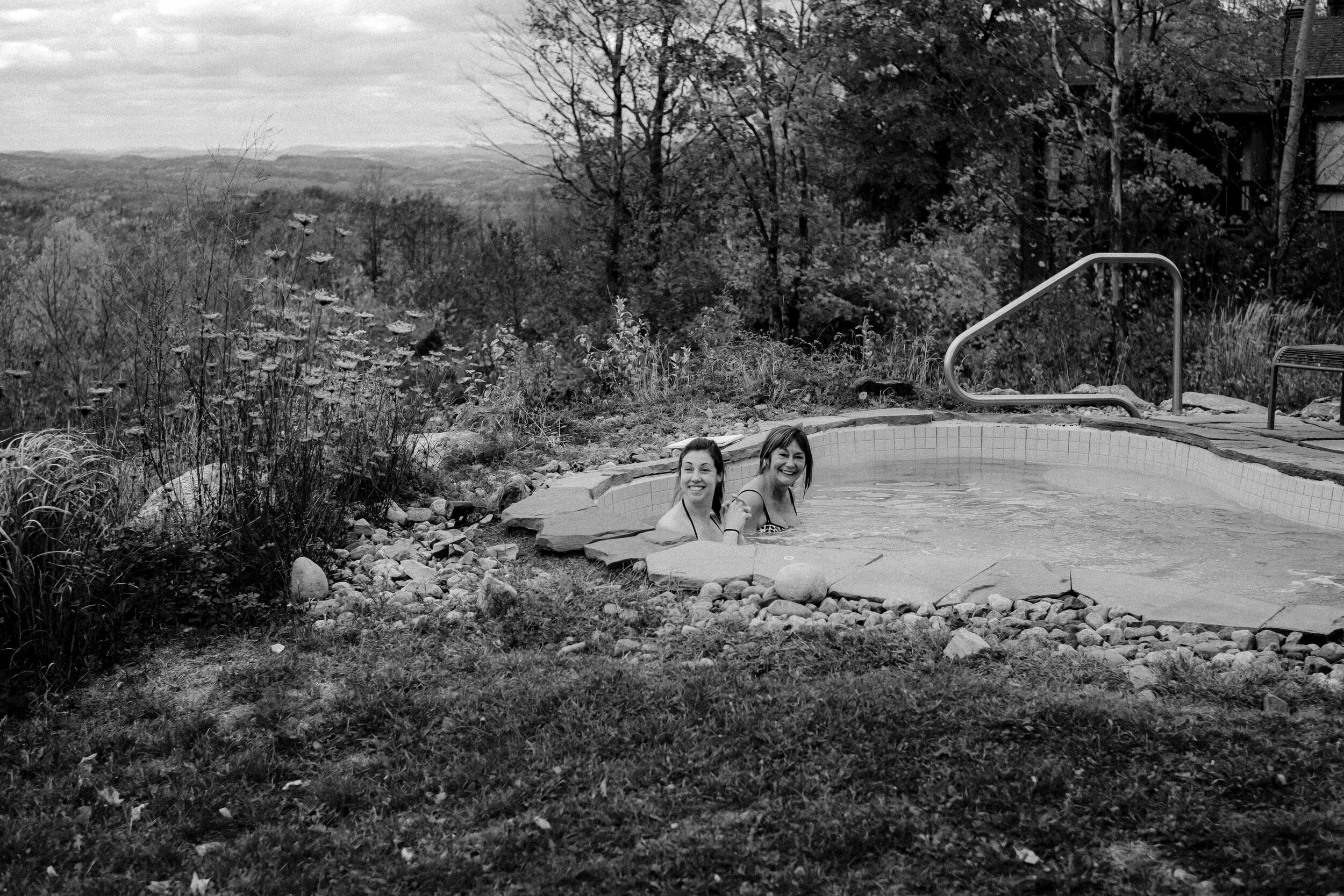 Fall Elopement in Quebec Laurentians-55.jpg