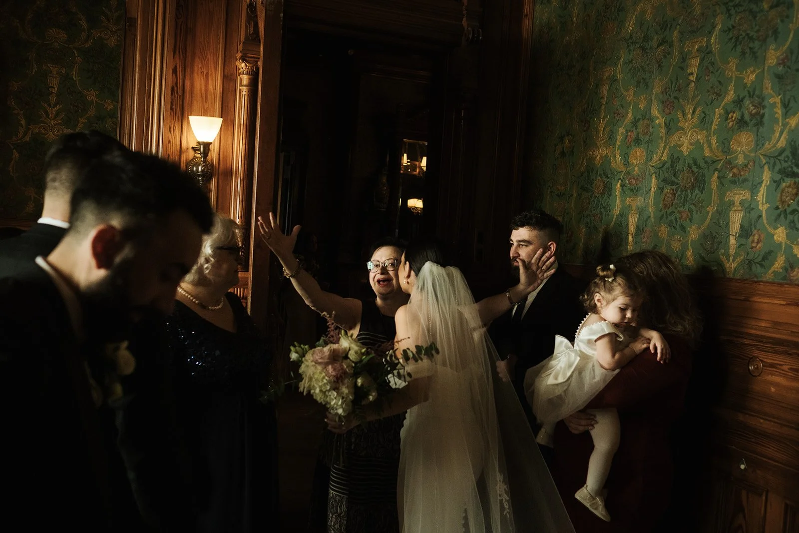 Le Mount Stephen Hotel Montreal Wedding - Annabelle Agnew -7.jpg