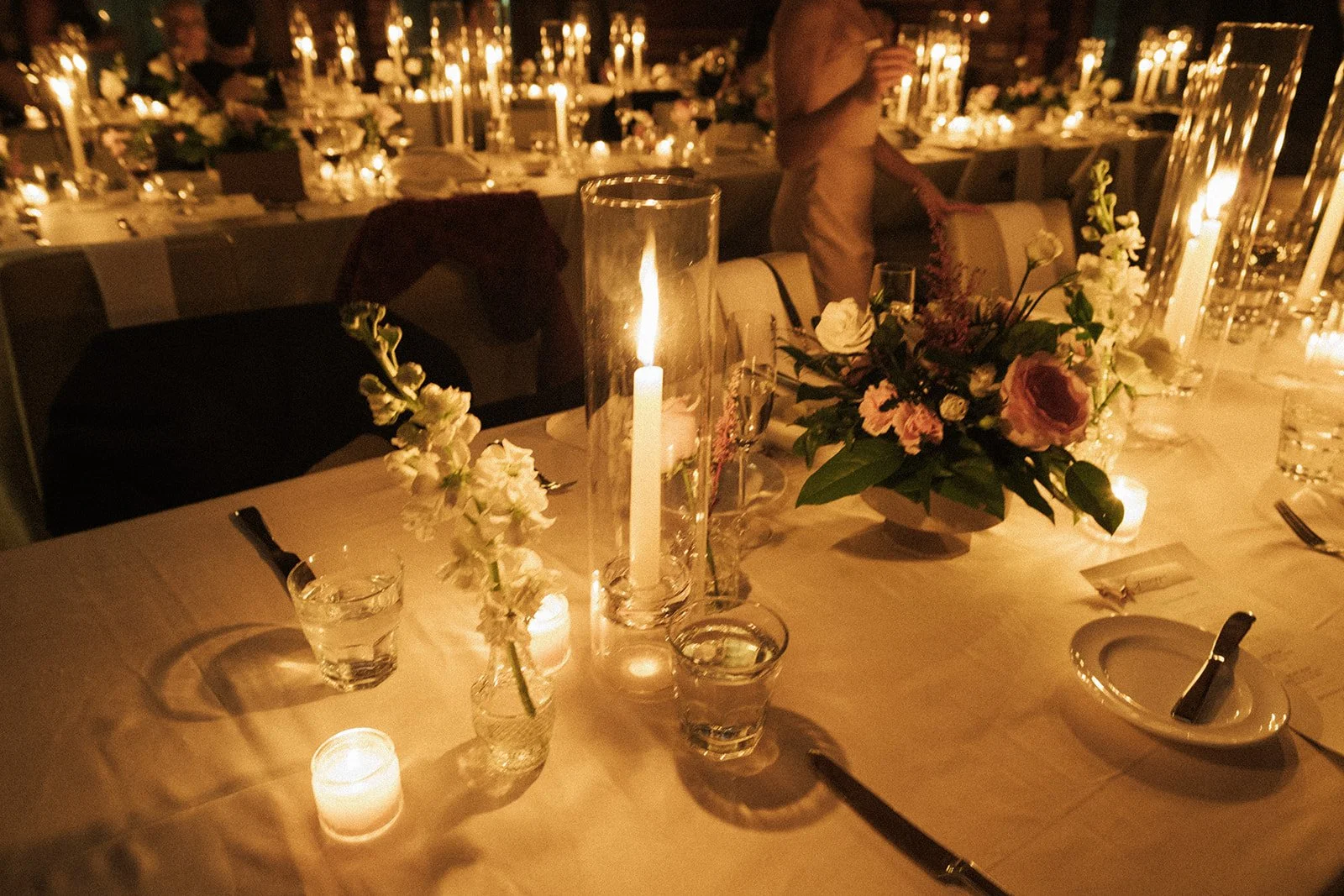 Le Mount Stephen Hotel Montreal Wedding - Annabelle Agnew -96.jpg