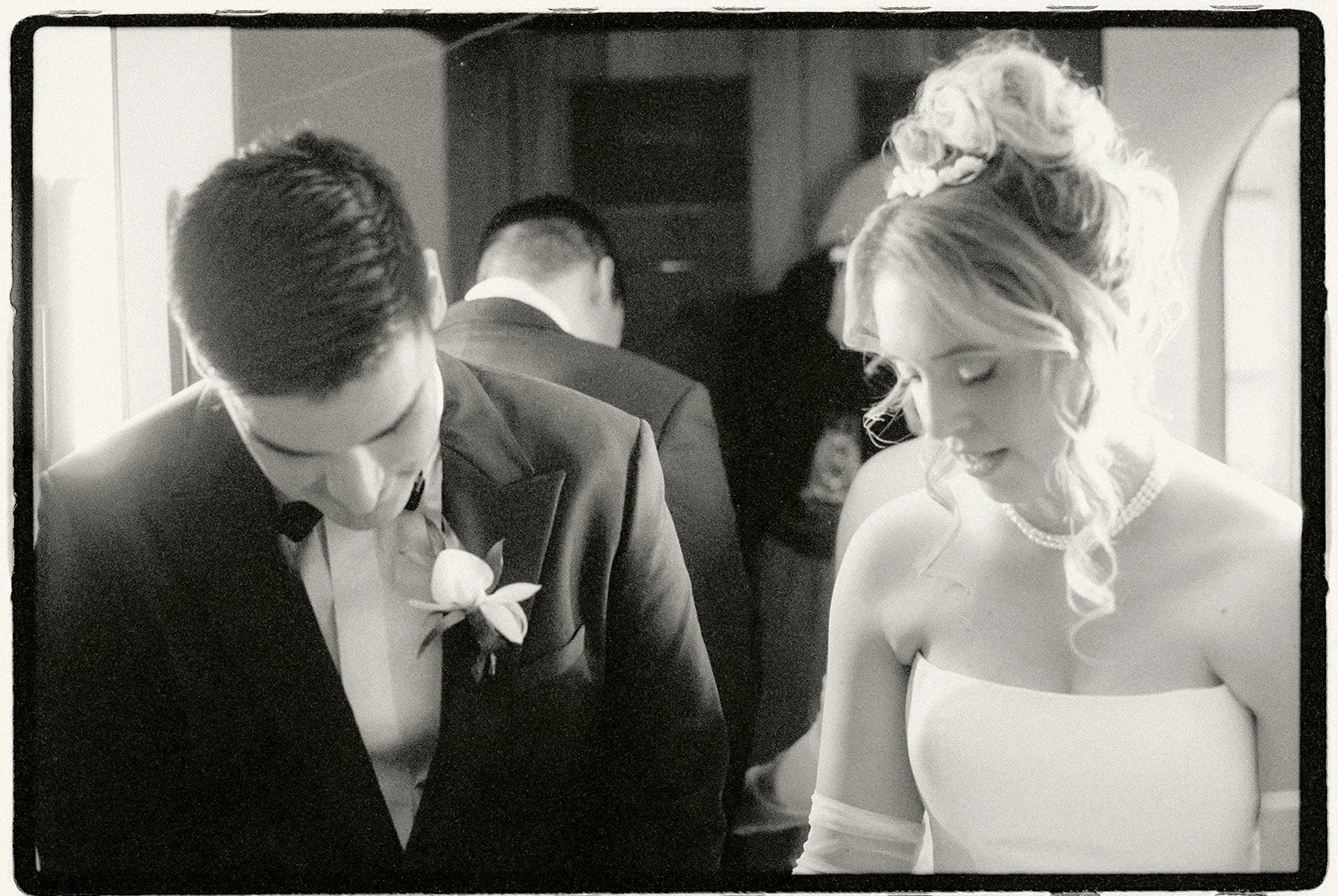 Montreal Winter Elopement Hotel Vogue - 5.jpg