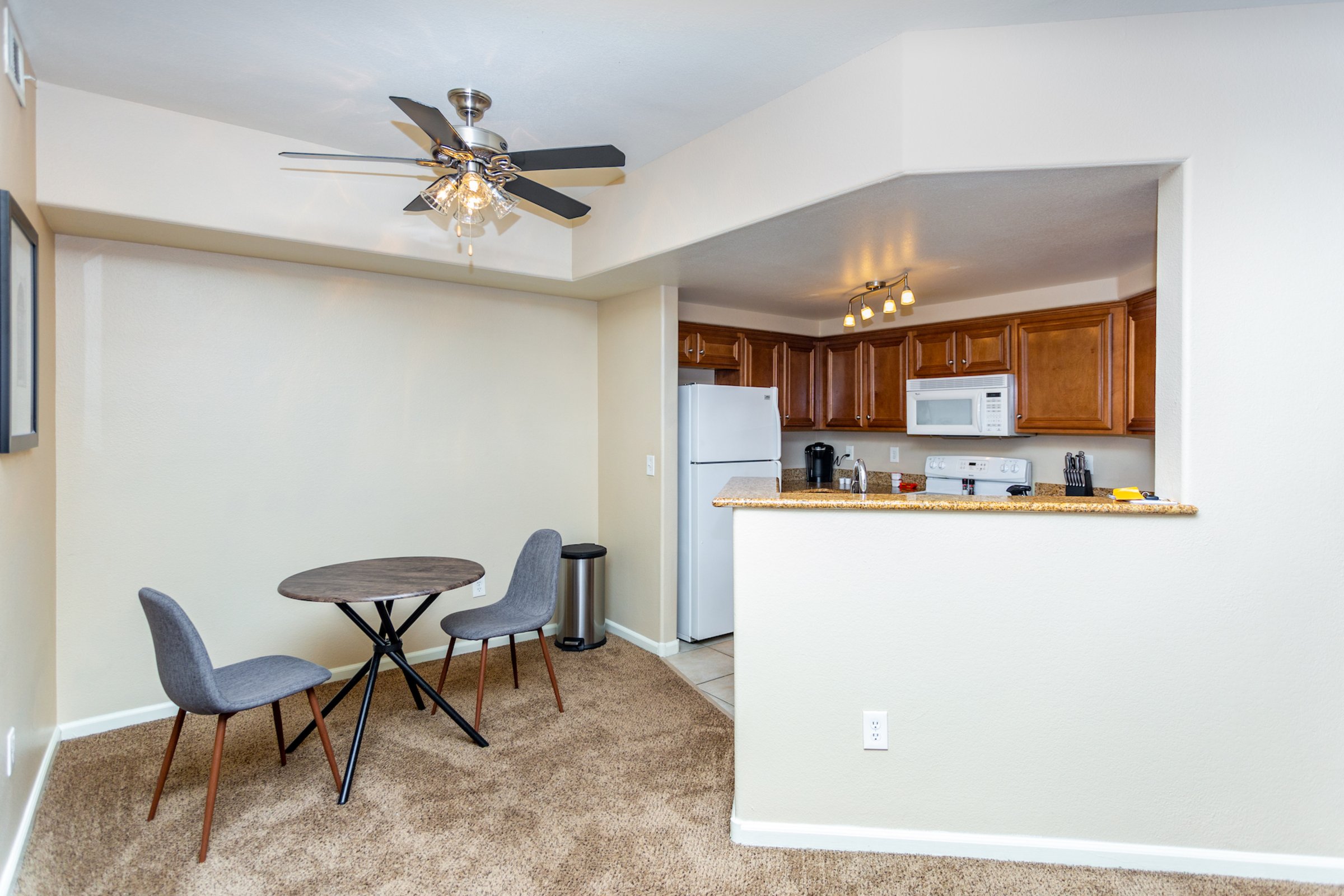 apartment-in-las-vegas-the-boulders-at-lone-mountain-5.jpg