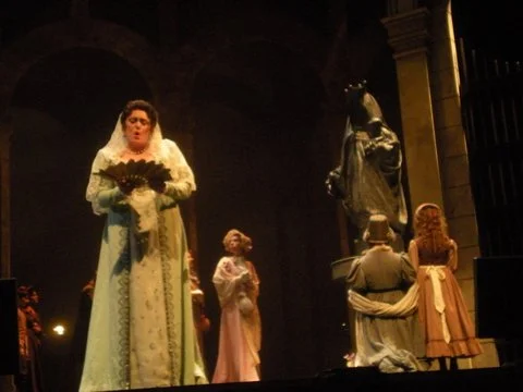 VIRGIN MARY STATUE: Tosca: production picture
