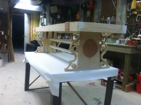 WOODEN BENCH:  Romeo and  Juliet: wood