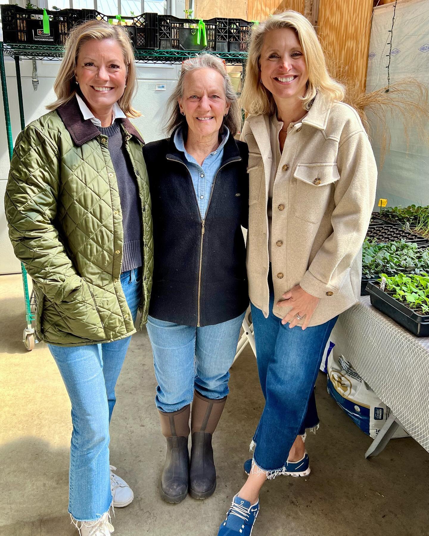 It was so exciting to have @julienelsonkare and @belindakare11 from Kare11 visit our farm yesterday to talk about local flowers. I have watched and admired these two journalists/meteorologist for over 20 years on TV so you can imagine how thrilled I 