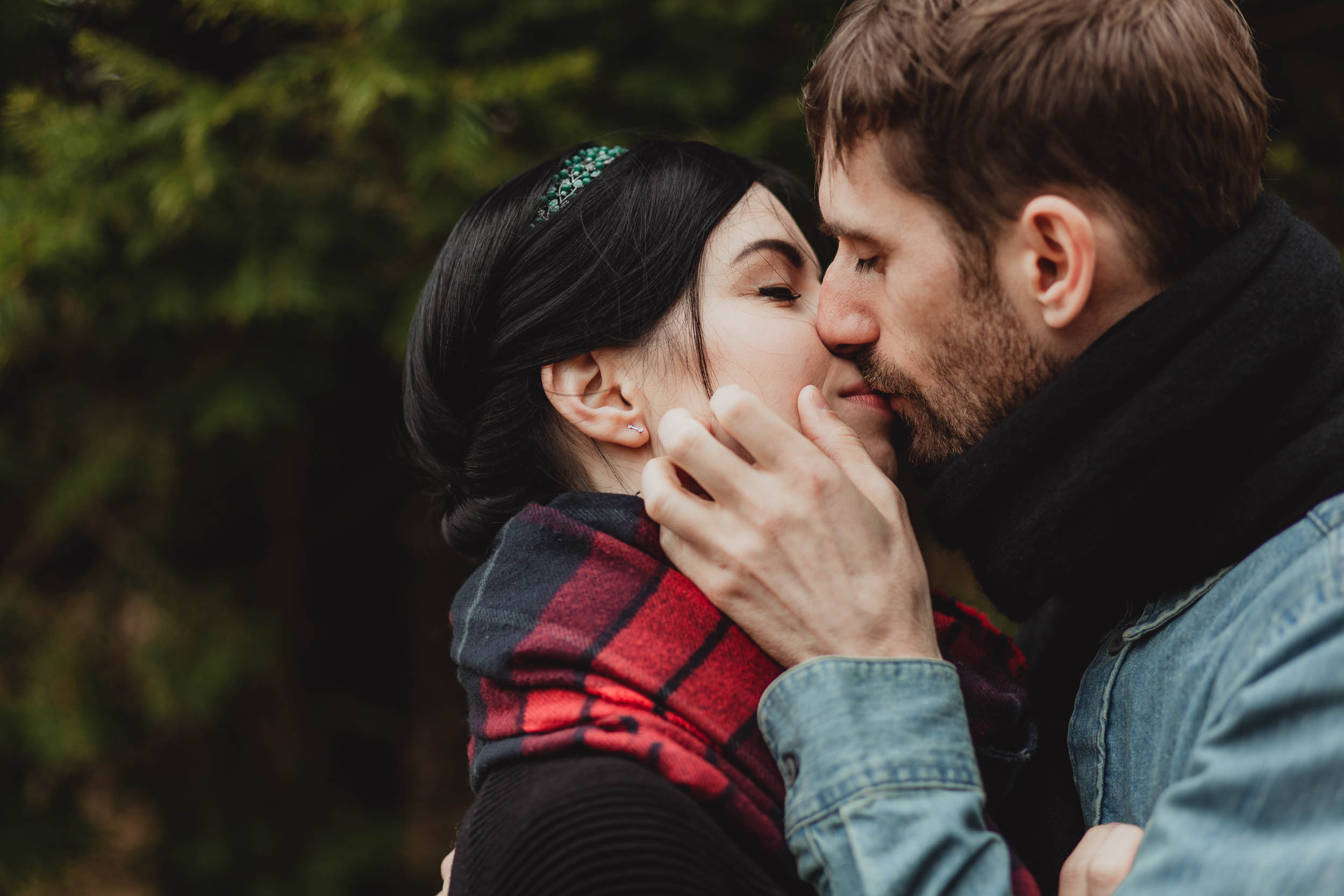 Why Bisexual People Face Unique Dating Challenges 