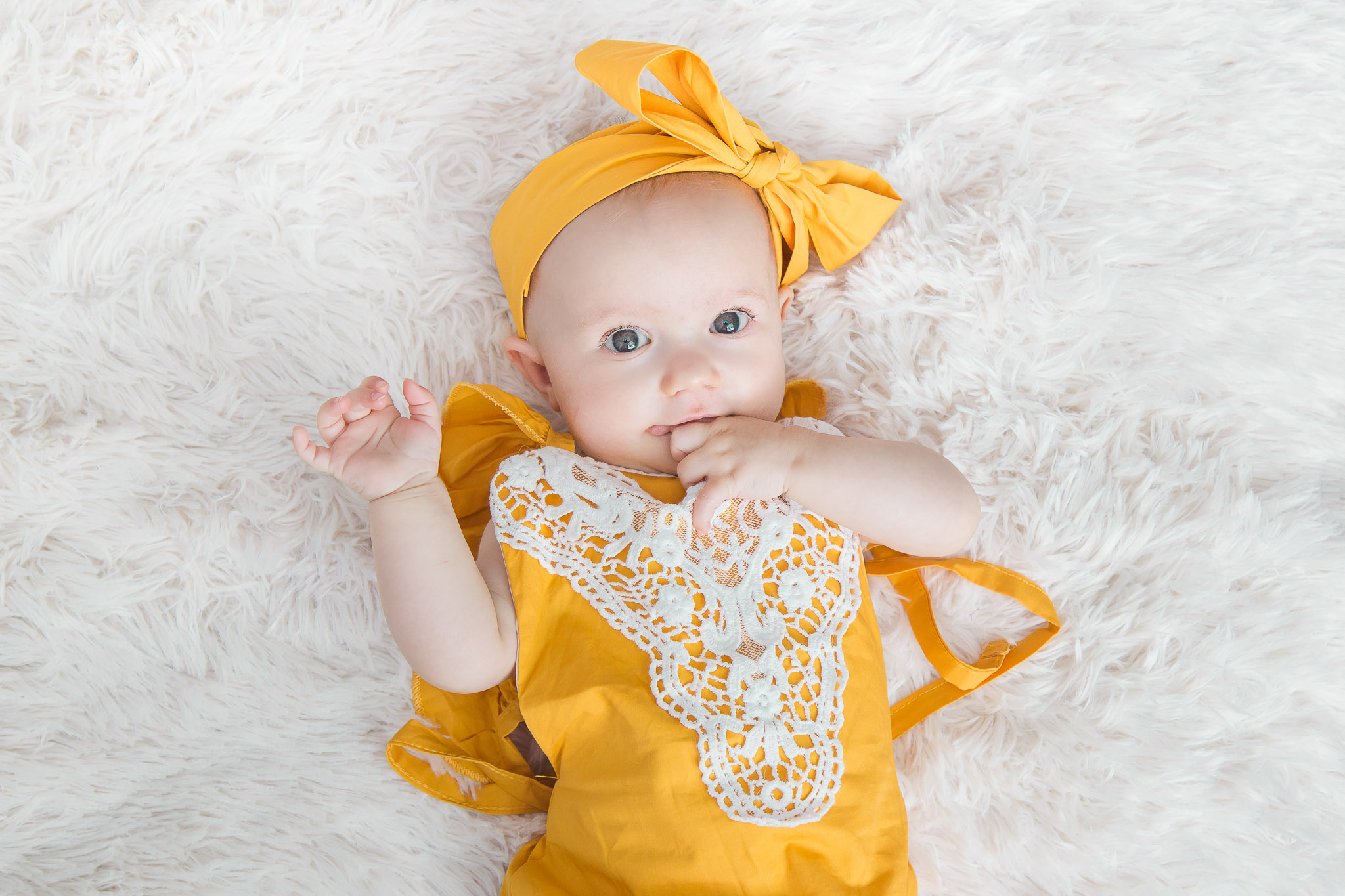 6-month-session-girl-yellow-bow.jpg