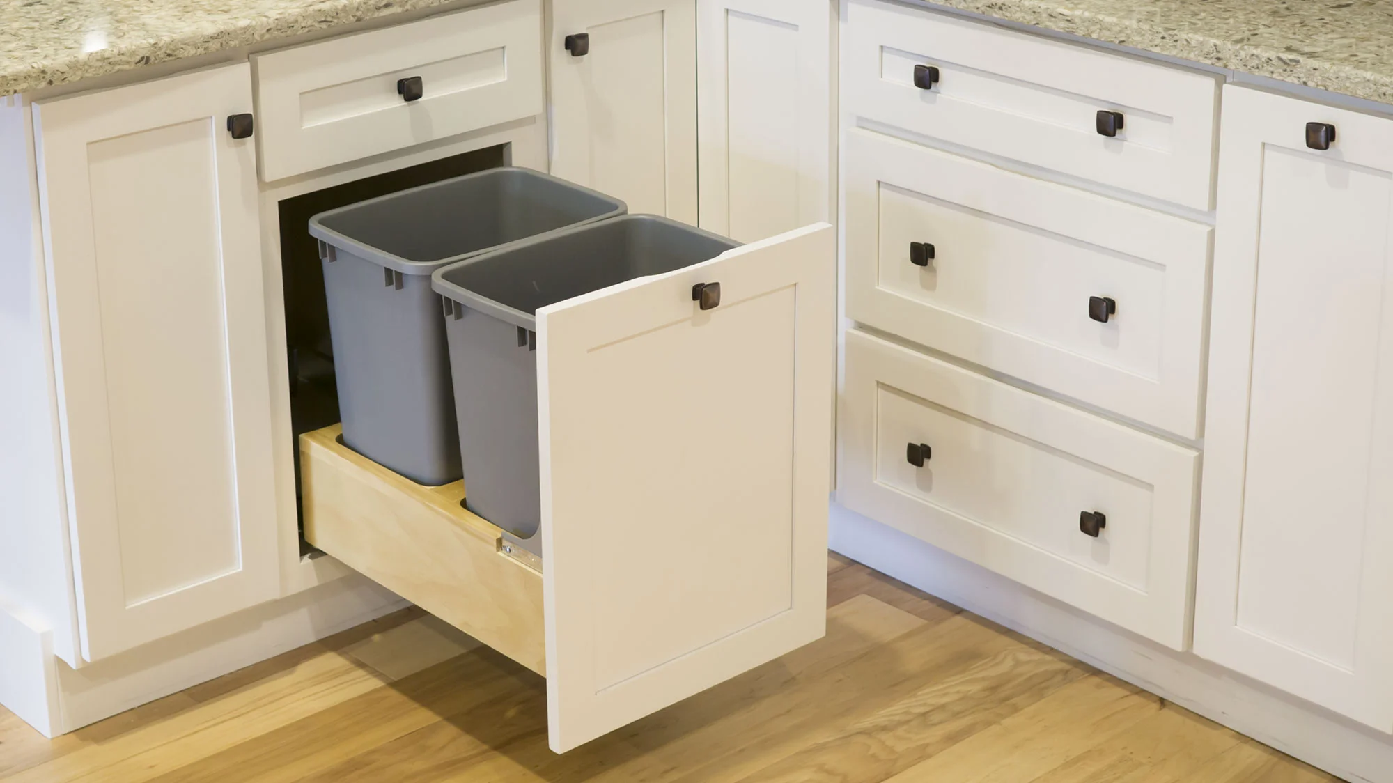 3-storage-solutions-trash-pullout.jpg