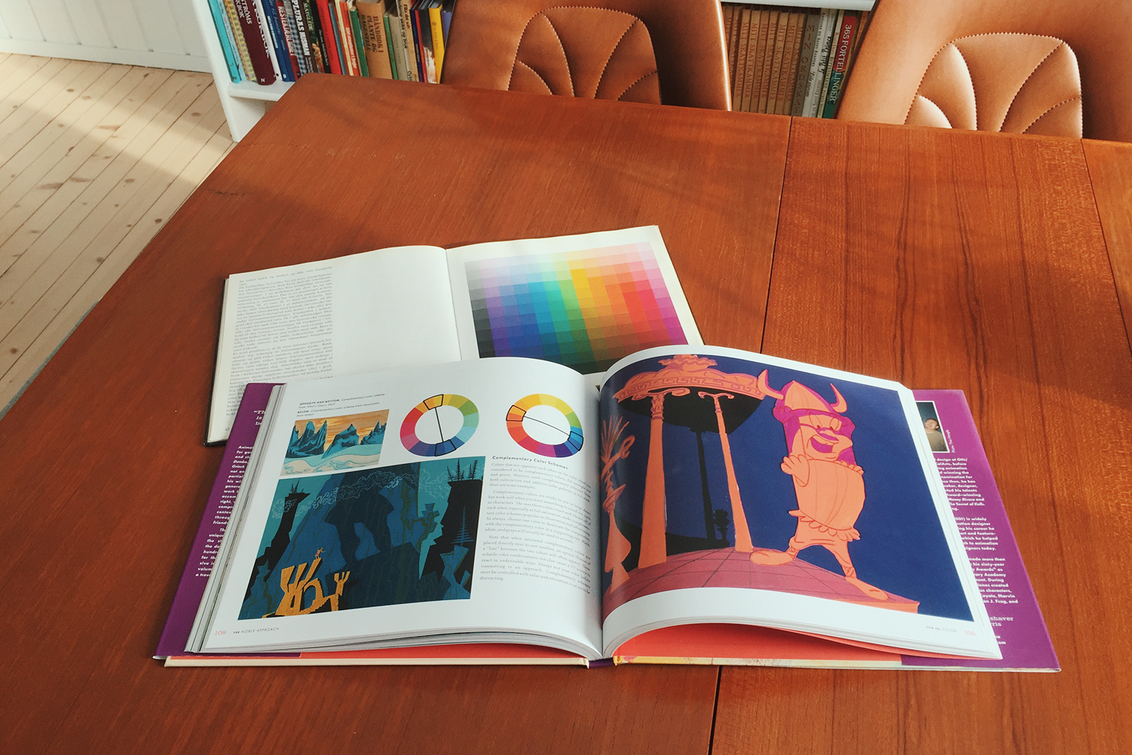 To fantastiske bøker jeg har brukt i undervisningen. "Johannes Itten Farvekunsten og dens elementer" og "The Noble Approach" av Tod Polson. Et must for de som elsker å jobbe med farger.