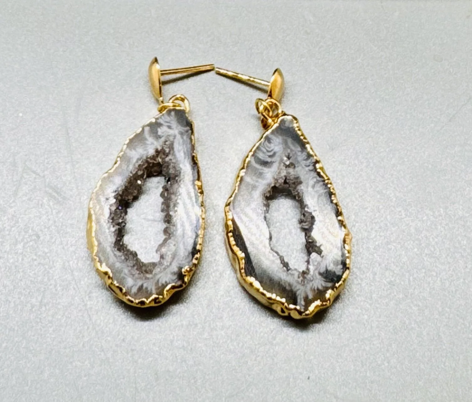 52AC3B98-84A7-4D77-9863-002DB865CD8E