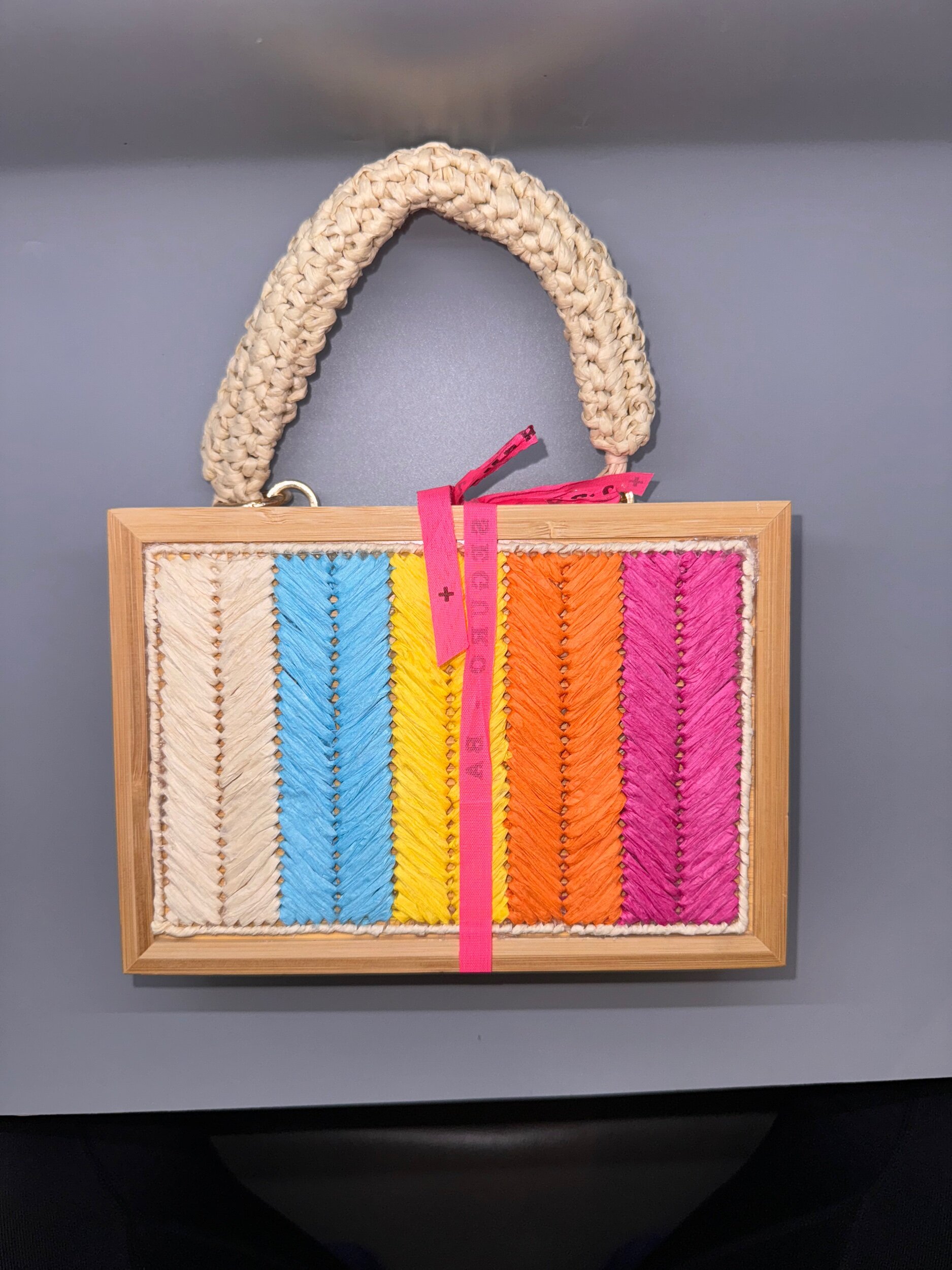 1D72EE4B-CC29-4D33-BBE3-836BED8F5FE5