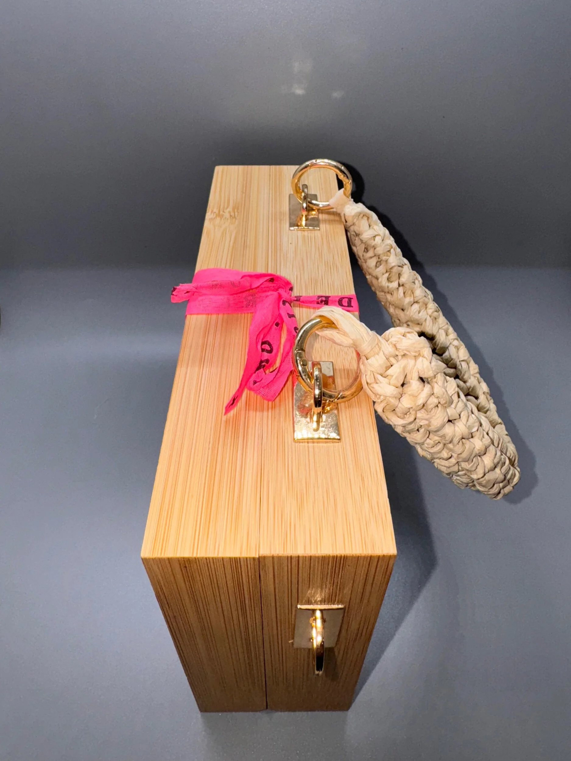 FA1F1CC9-E08F-485B-B4D2-31EDD6446572