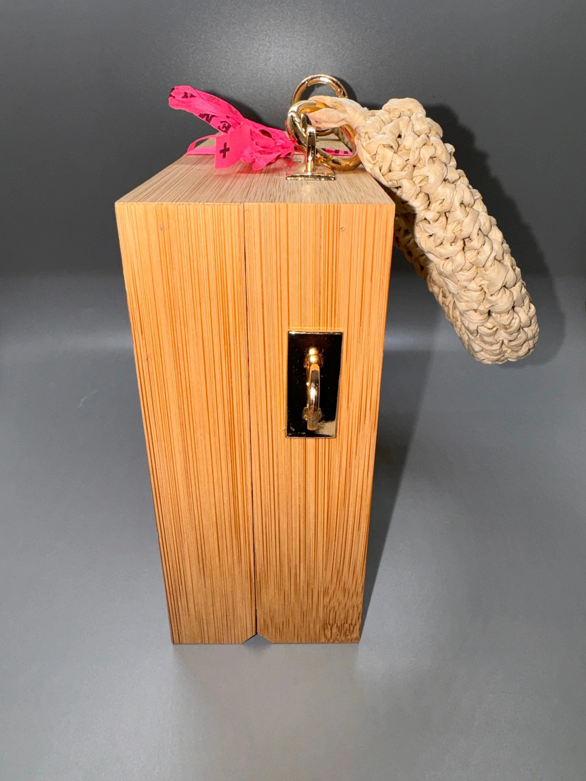 9214B834-BF9D-4B02-B123-897351ACB728