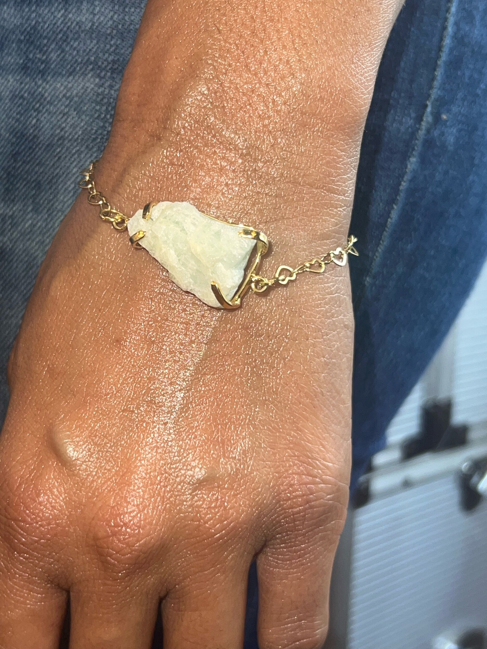 2B5FEAD5-1094-4608-9A29-9CBDCC5B065D