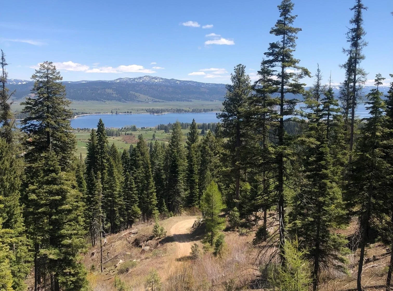 mountain-lake.jpg