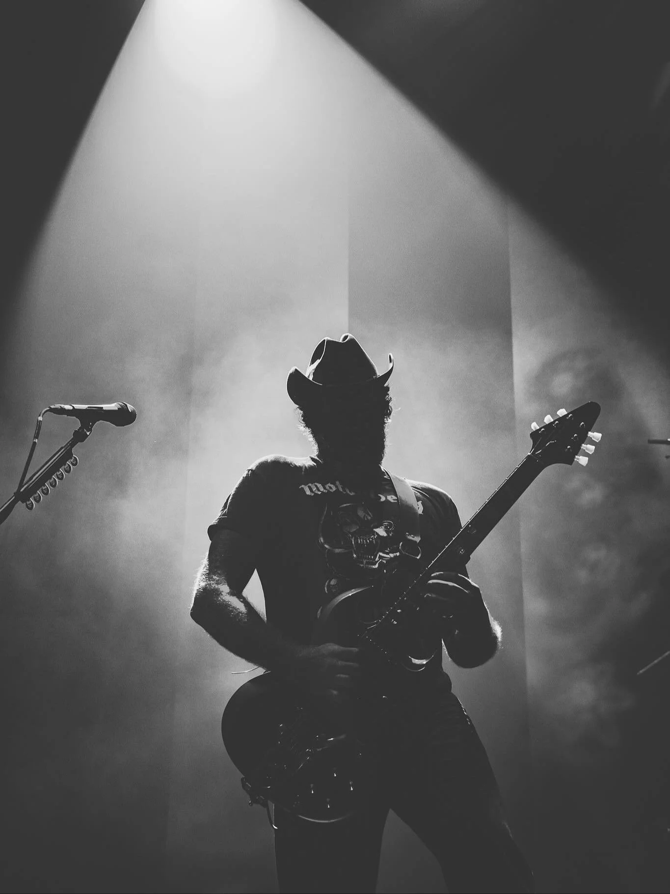 RIP BRENT HINDS &bull; a devil guitarist and best forehead tattoo in the game. You&rsquo;ll be missed.