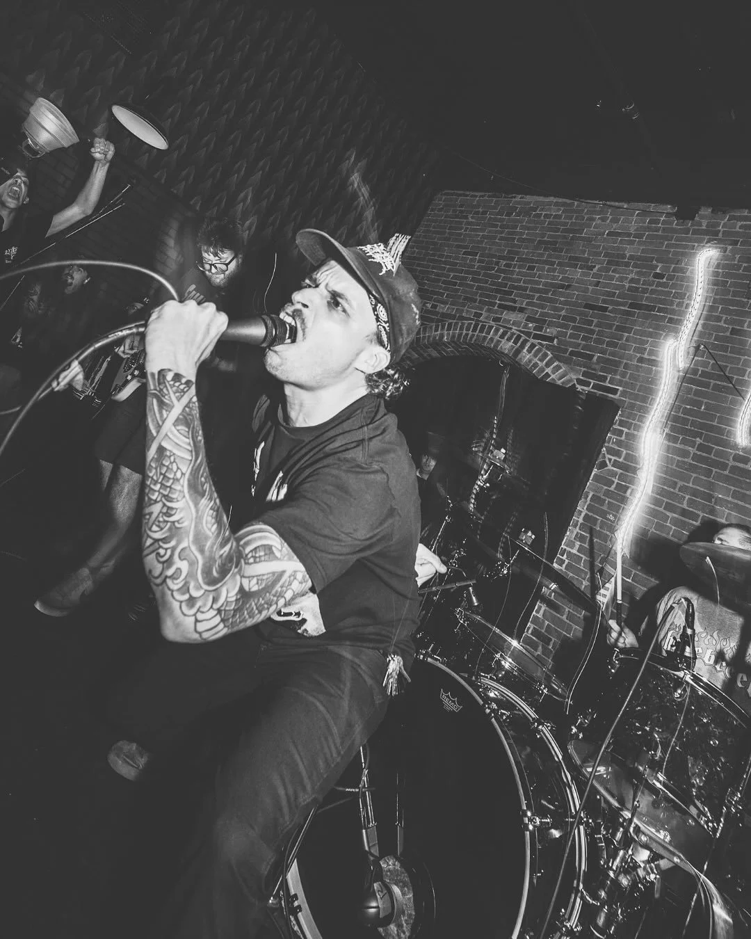 HEADCASE &bull; Old money rituals
Fill us with hate
Guarded by pigs
Protect the state

Shot at @rumors.biddeford / @svu_207 
.
.
.
#headcasenh #headcase #headcasehc #mainehardcoreshows #newenglandhardcoreshows