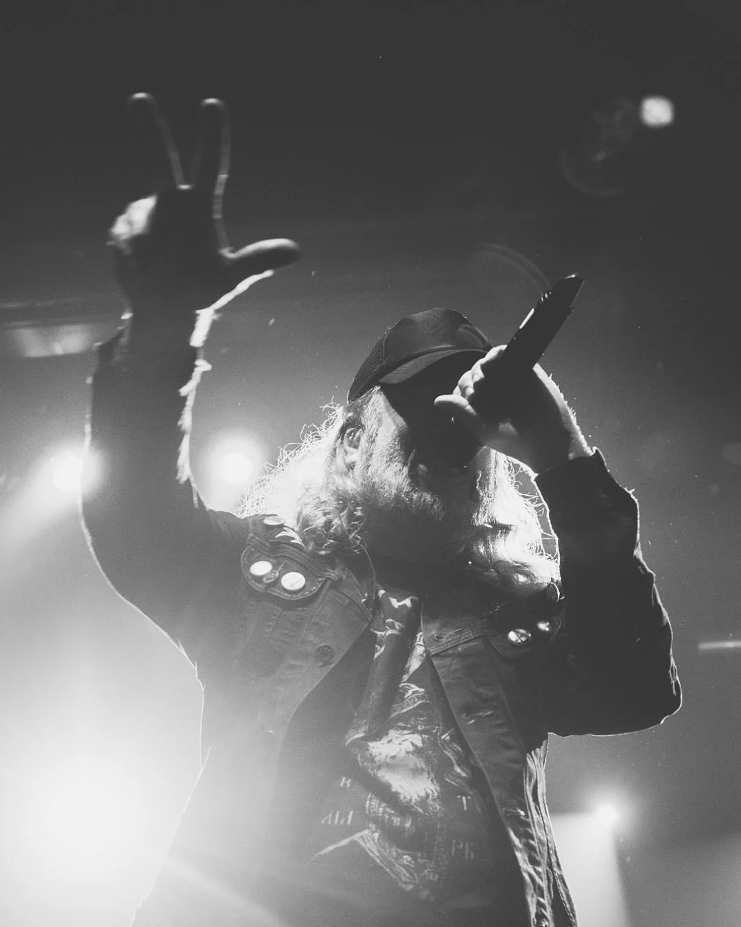 Tomas Lindberg was a force. I was lucky enough to catch AT THE GATES in San Francisco six years ago and he commanded those songs like a beast. Bang some Slaughter of the Soul today. 
.
.
#atthegates #tomaslindberg