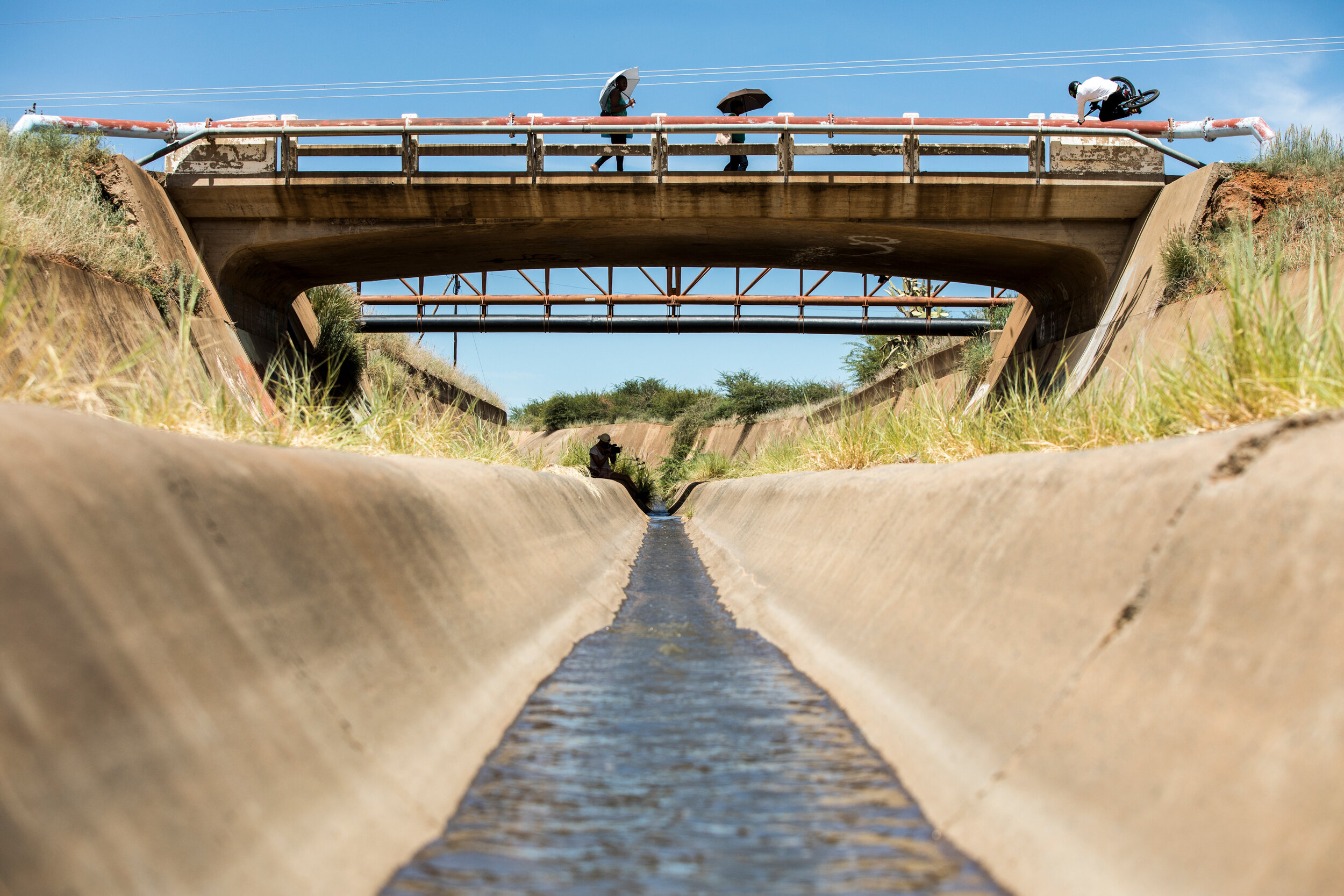 KEVIN-KALKOFF-DITCH-TABLE.jpg