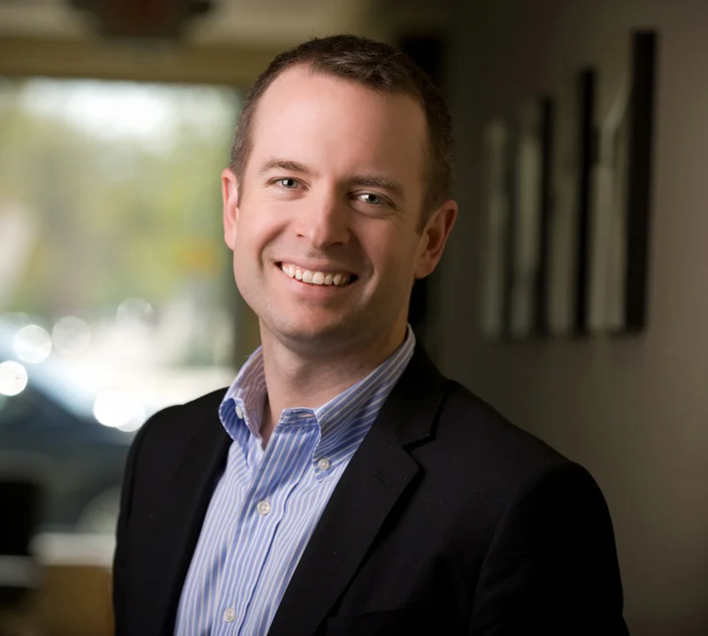 the-essential-associate-jay-harrington.jpg