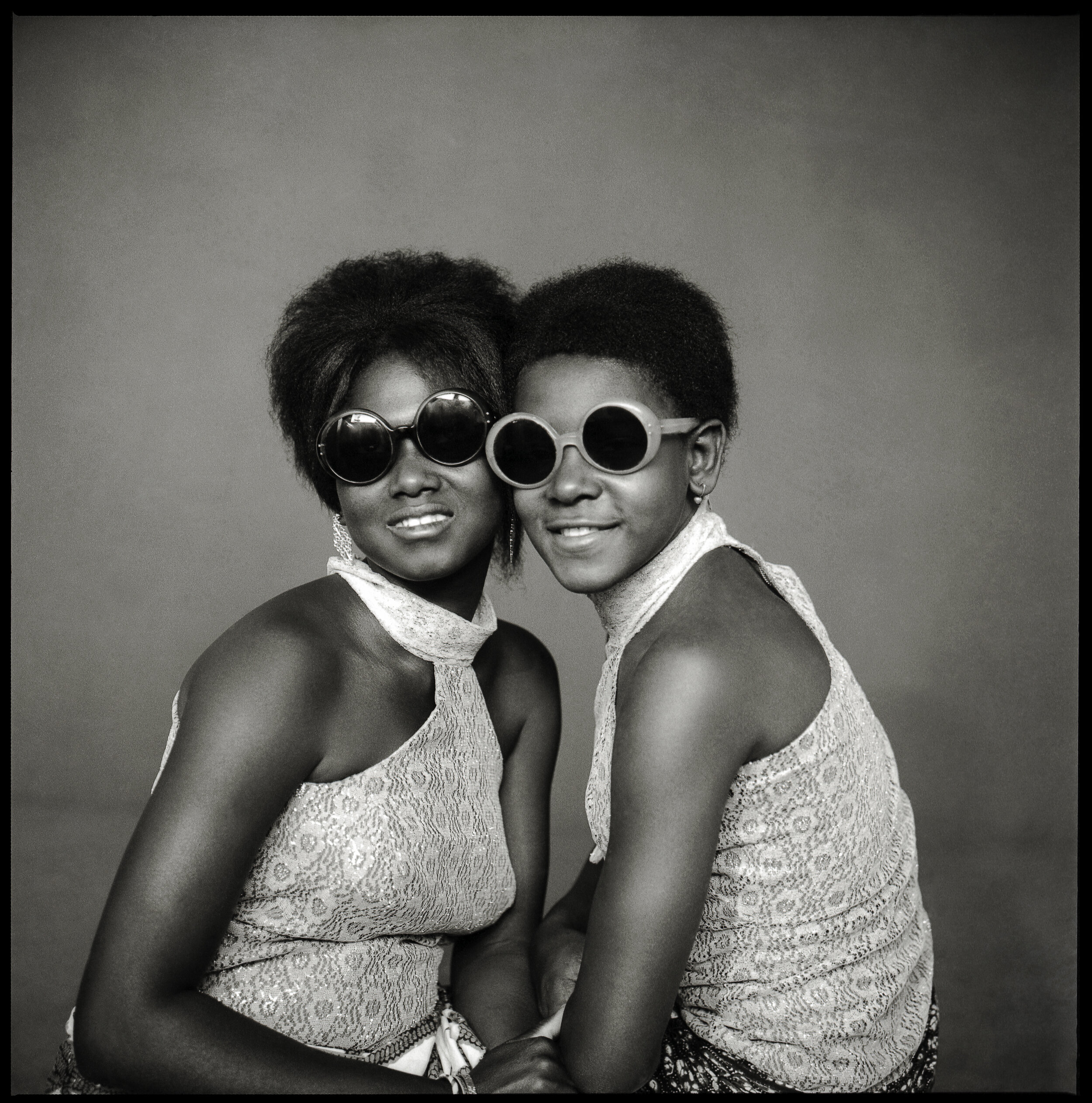 1543858355718-Abderoumane-Sakaly-Two-Young-Ye-Ye-girls-with-sunglasses-Bamako-Mali-ca-1965.jpeg
