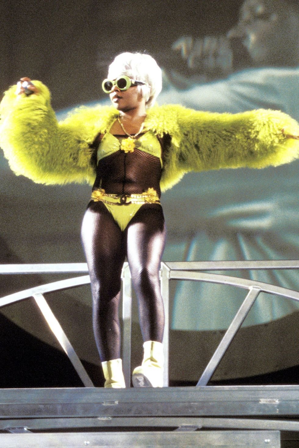 lil-kim-during-no-way-out-tour-in-new-york-new-york-united-news-photo-1594063669.jpeg