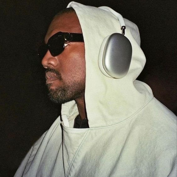 Exploring the Success of Chicago Rappers: Juice WRLD, Chief Keef, &amp; More