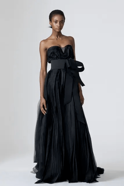 stylish-and-dramatic-black-wedding-dresses-26 (1).png