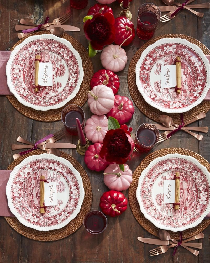 thanksgiving-table-settings-ombre-pink-1630095611.jpeg