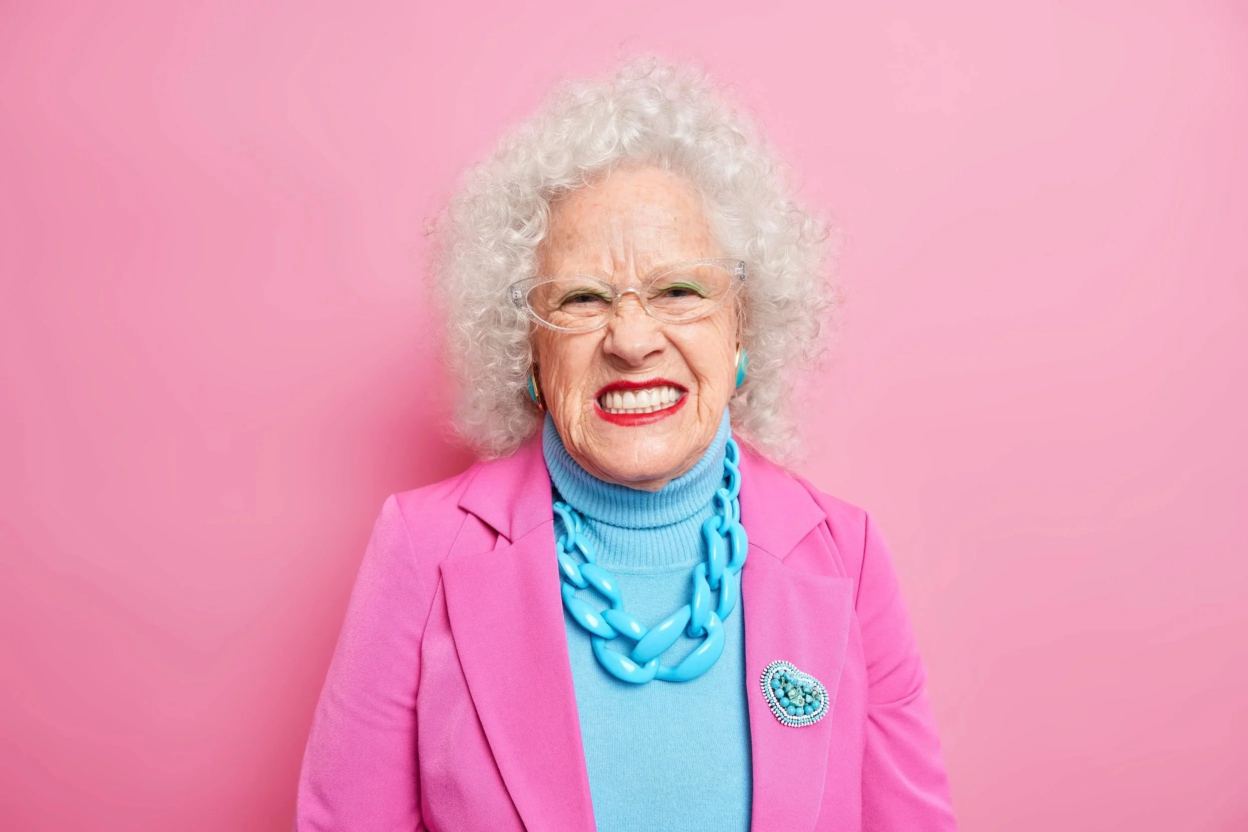 Are Brooches Coming Back?