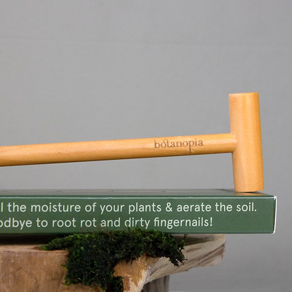 Wooden-soil-stick-by-Botanopia_15.jpg