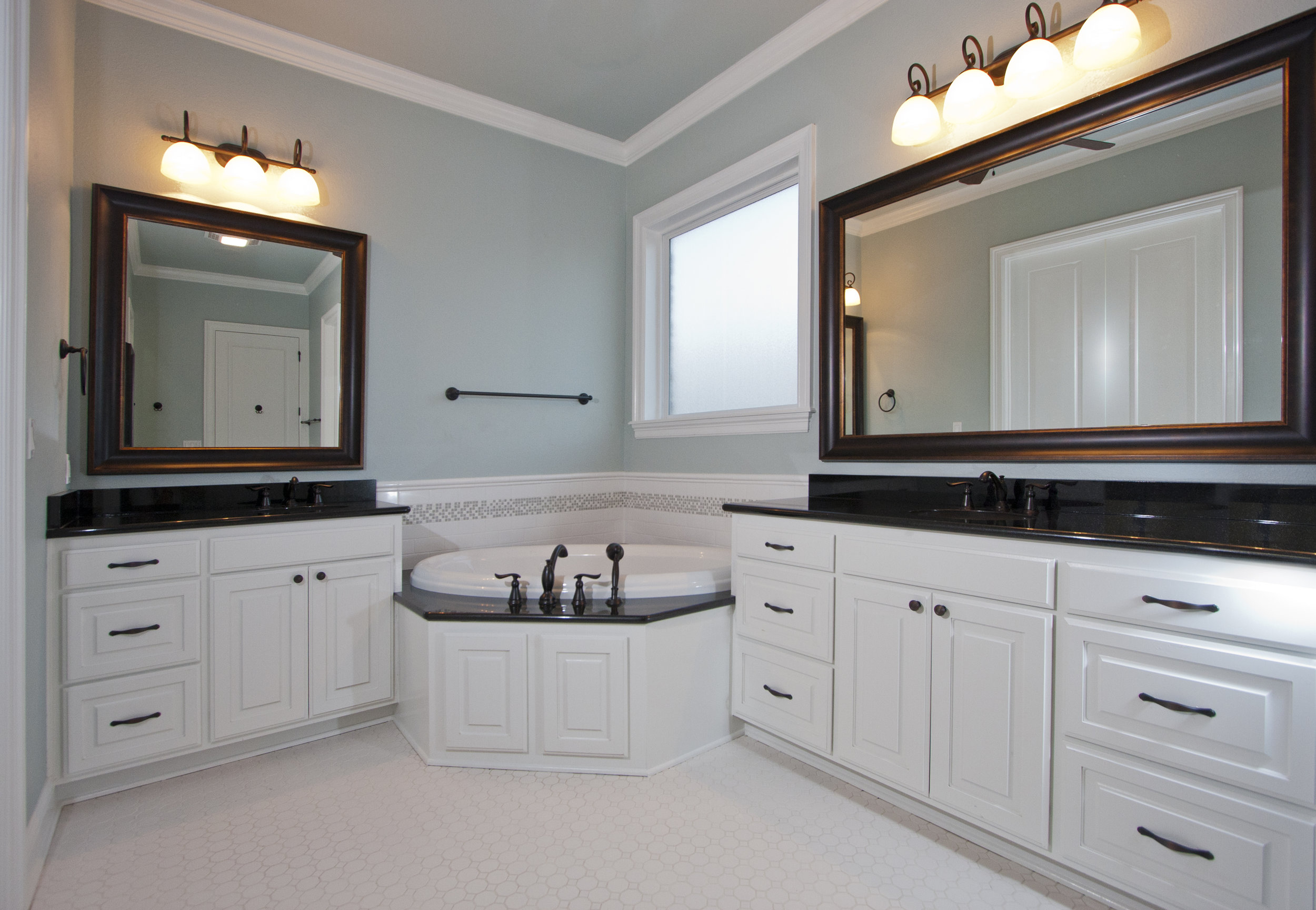 Master Bath 3.jpg