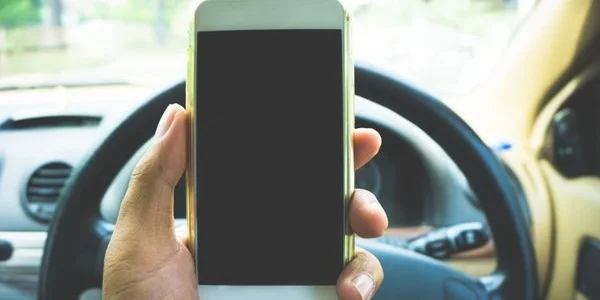 Secure Connections Between Smartphones and In-Vehicle Systems.jpg