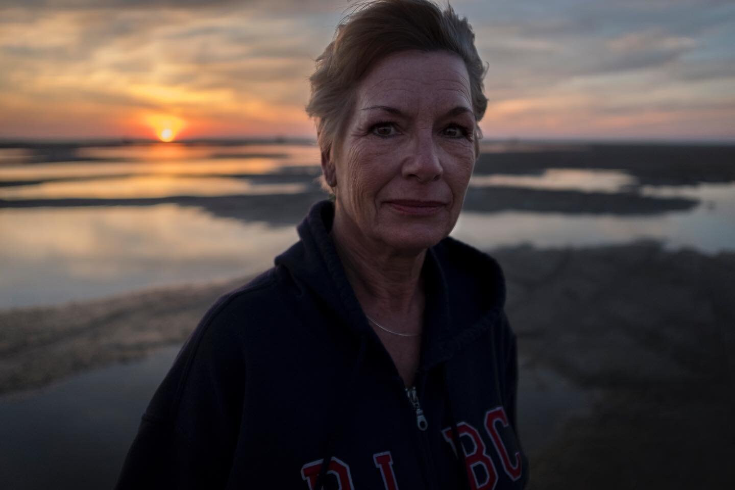 Happy 65th birthday Mom!! Thanks for being such a wonderful and supportive mother to us. I love you!!

#fujifilm #fuji #x100f #sunset #mom #cinematography #beautiful #loveyoumom