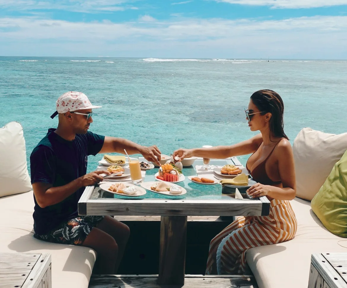 maldives_breakfast_ocean.jpg