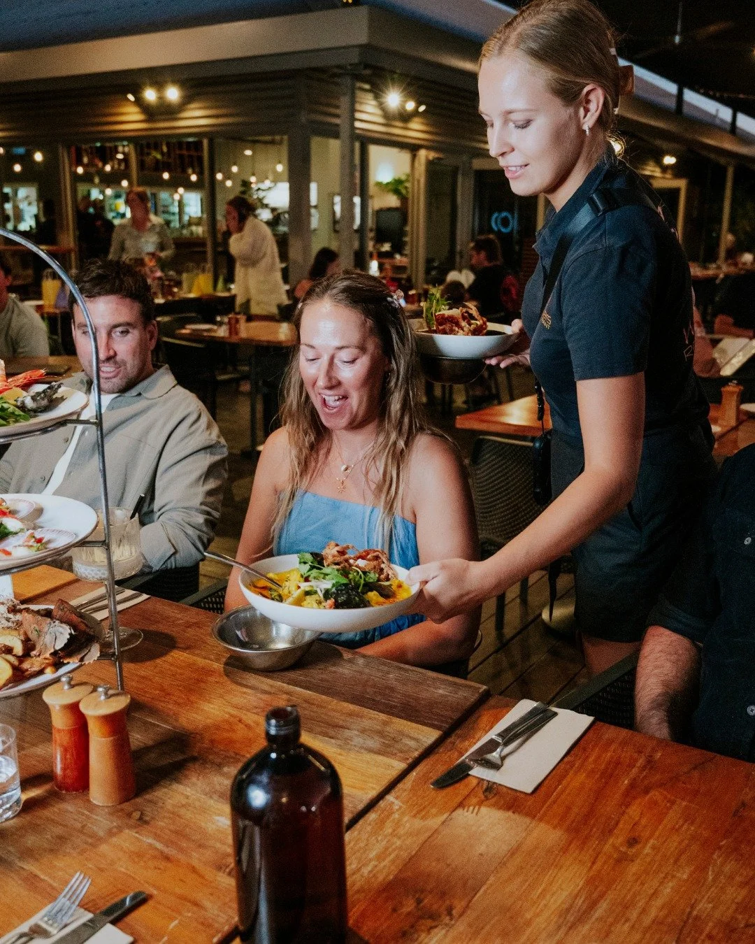 POV: your dinner arriving and everyone at the table going quiet. 👀🍽️