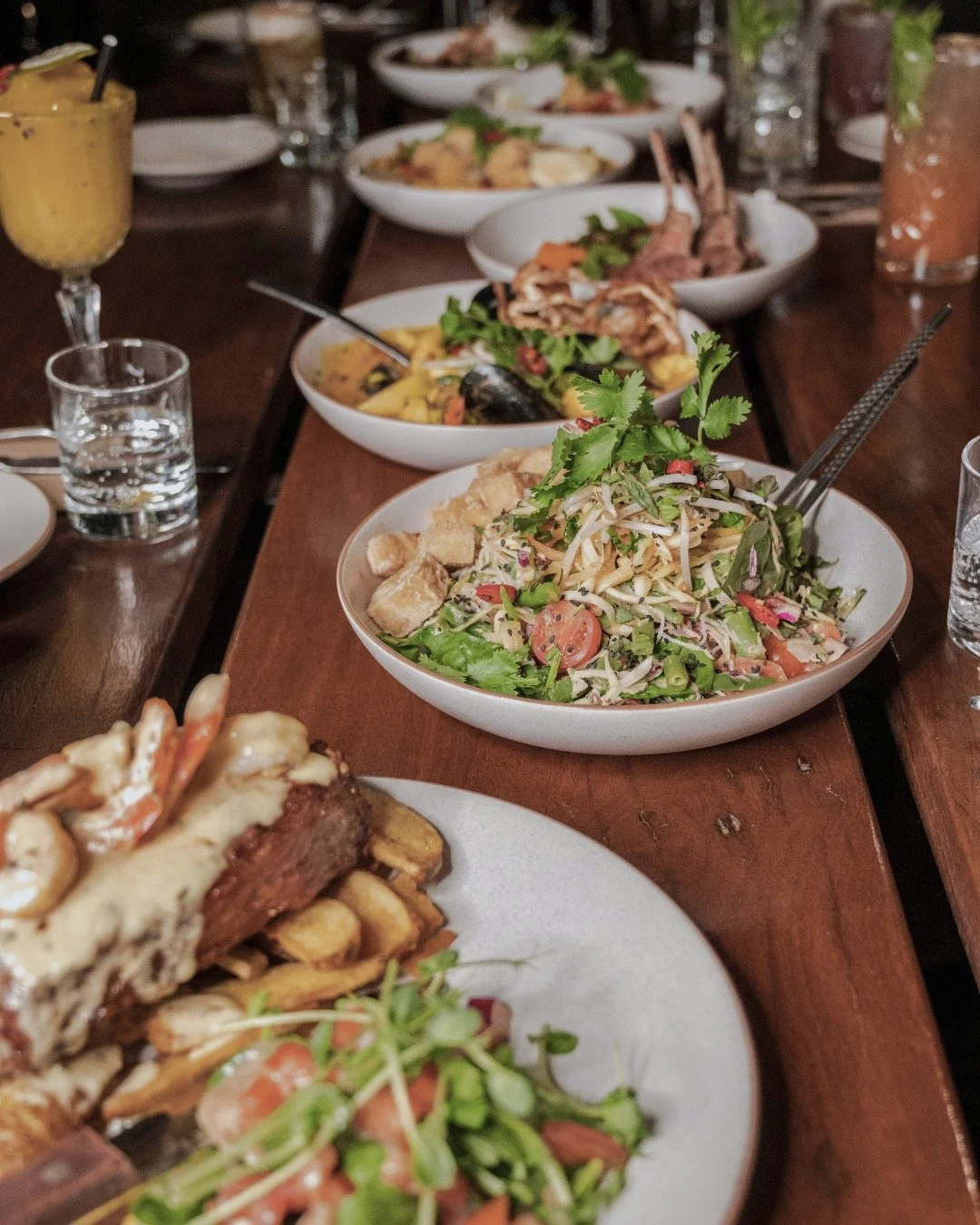 Share plates made for the table
Some dinners are made for sharing.

Plates in the middle, glasses clinking, and no rush to leave. 🍤🍷
